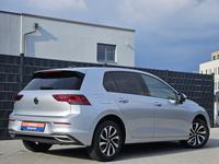 Volkswagen Golf VIII 1.0 TSI Active Life NAV SHZ LED KAM