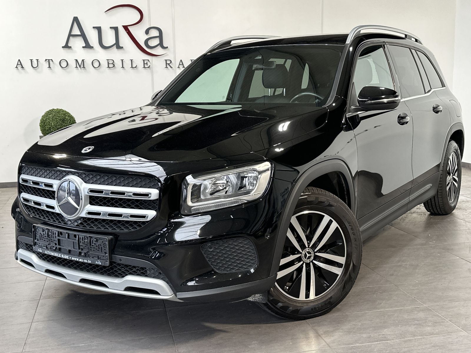 Fahrzeugabbildung Mercedes-Benz GLB 200d Style NAV+AHK+CARPLAY+WIDESCREEN+DAB+PP