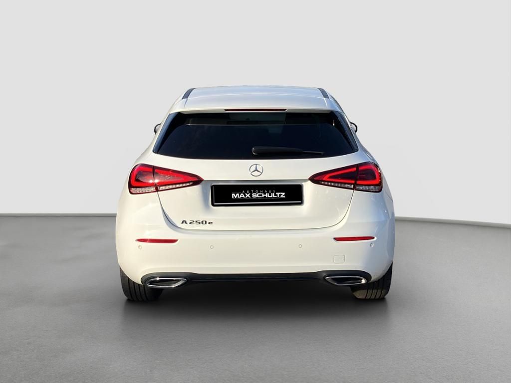 Fahrzeugabbildung Mercedes-Benz A 250 e Kompaktlimousine Night Paket*Kamera*LED