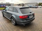 Audi A4 Avant quattro 3x S-line Vollausstattung - mit Diesel-Antrieb: Grau, Vollleder