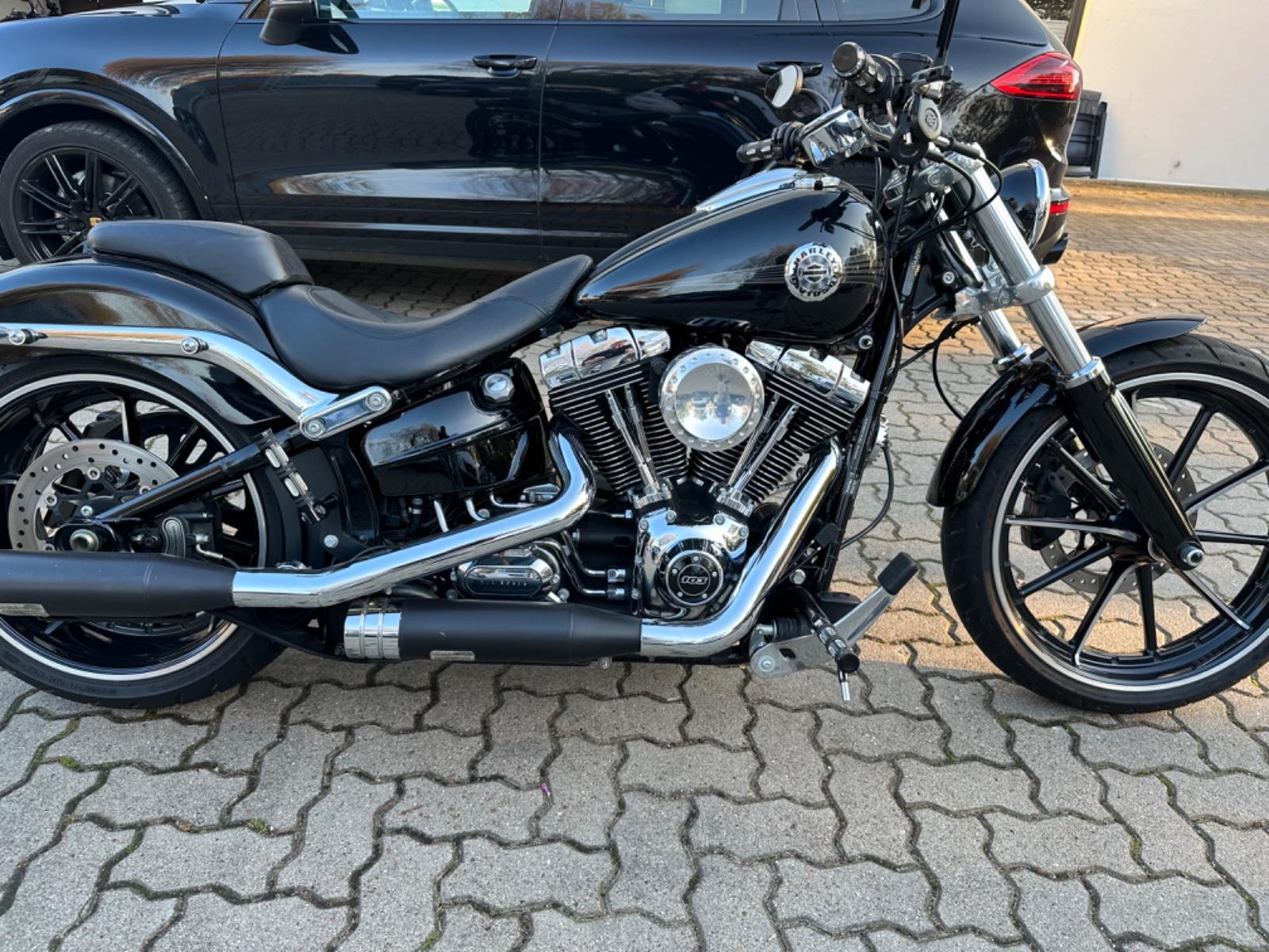 Harley-Davidson Breakout