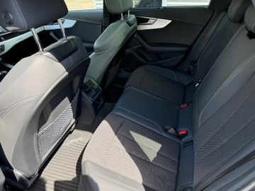 Audi A4 Avant 45quat. S line+LED+PaDach+Sthzg+AHK+B&O