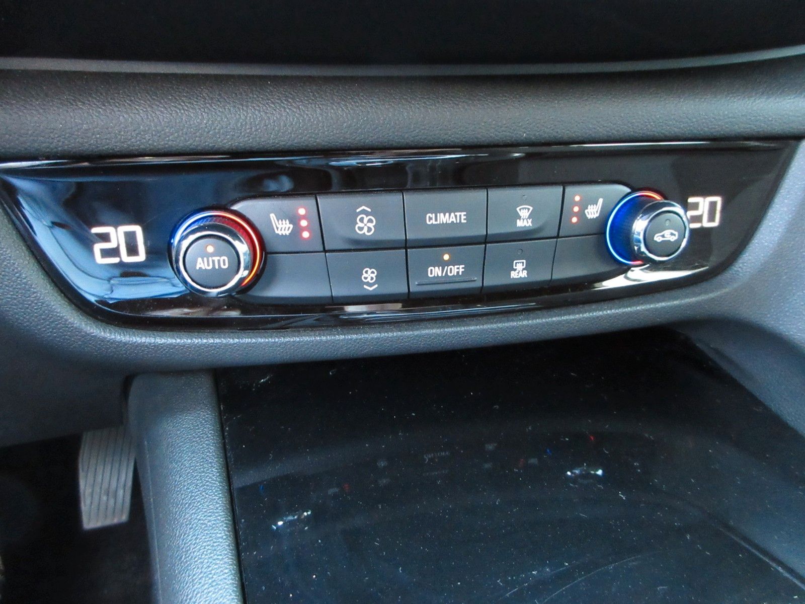 Fahrzeugabbildung Opel Insignia B ST 1.5D LED/NAVI/PDC/SHZ/LHZ