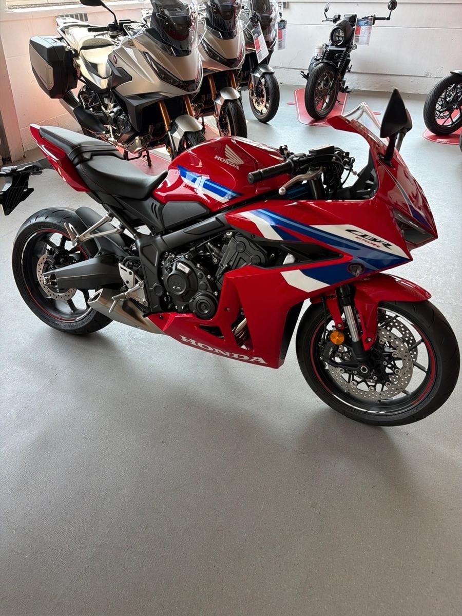 Honda CBR650R Rot 2026 Tageszulassung *sofort*