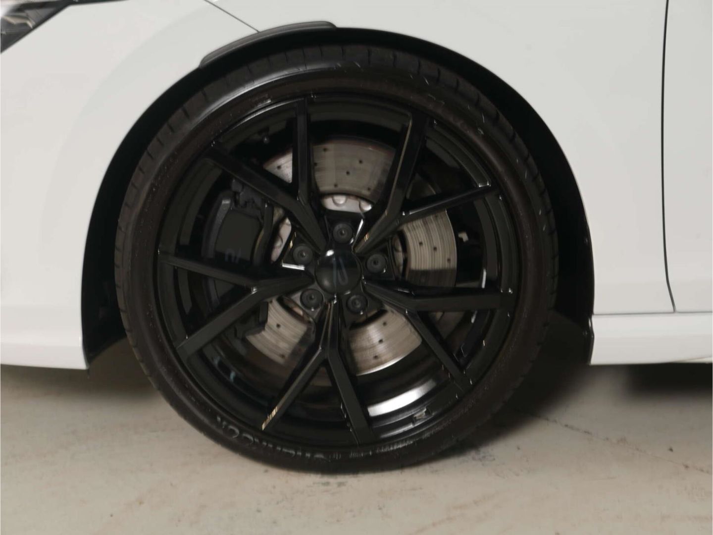 Volkswagen Golf R 2.0 TSI 4Motion Black Edition DSG AKRA foto 5