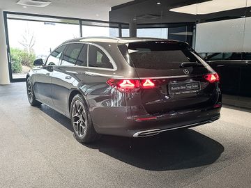 Mercedes E 200 - 5