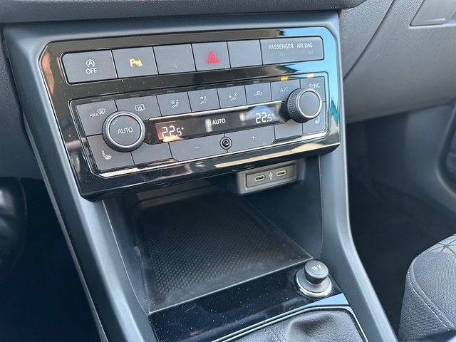 Fahrzeugabbildung Volkswagen T-Cross 1.0TSI DSG Life ACC+LANE-ASSIST+SITZHZ++