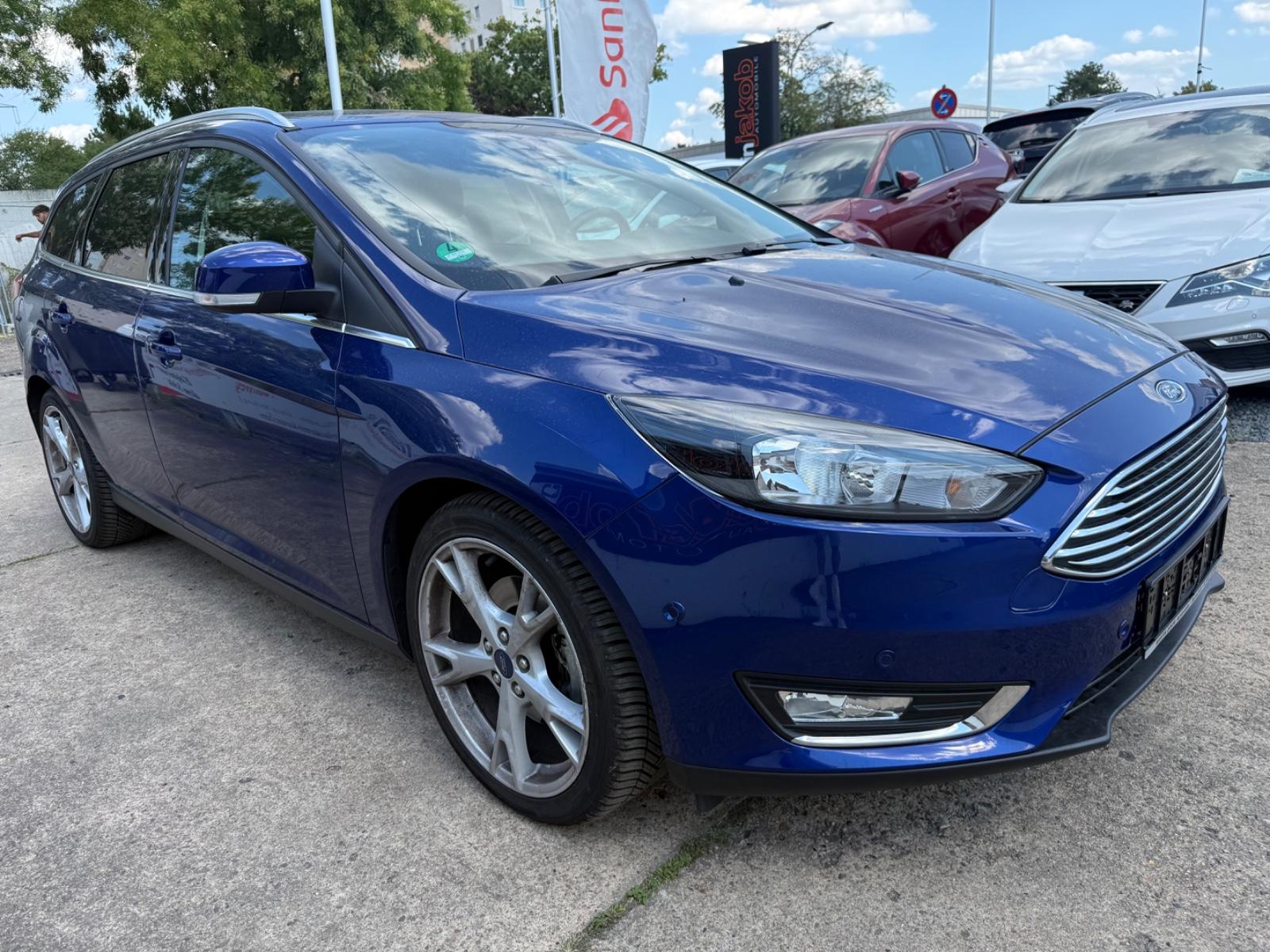 Ford Focus Turnier Titanium 1 Hand+SITZ+LENKRADHEIZUN