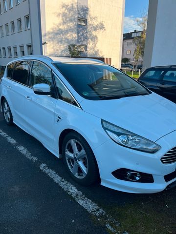 Ford S-Max 2.0 TDCI Titanium