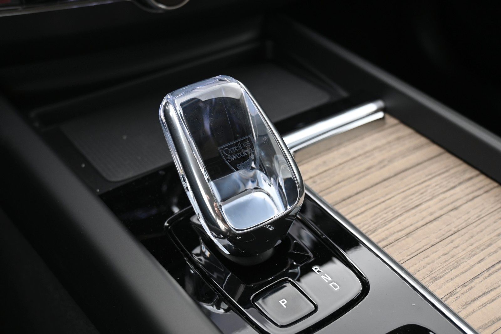 Fahrzeugabbildung Volvo XC60 B5 AWD Plus Dark*FSHZG*360°*ACC*AHK