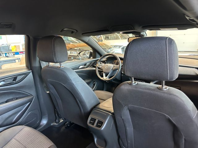 MYAUTOCENTER – Gebraucht- und Jahreswagen mit Werkstattservice in Pfaffenhofen Opel Insignia B Sports Tourer Elegance *TÜV*LED*Navi*