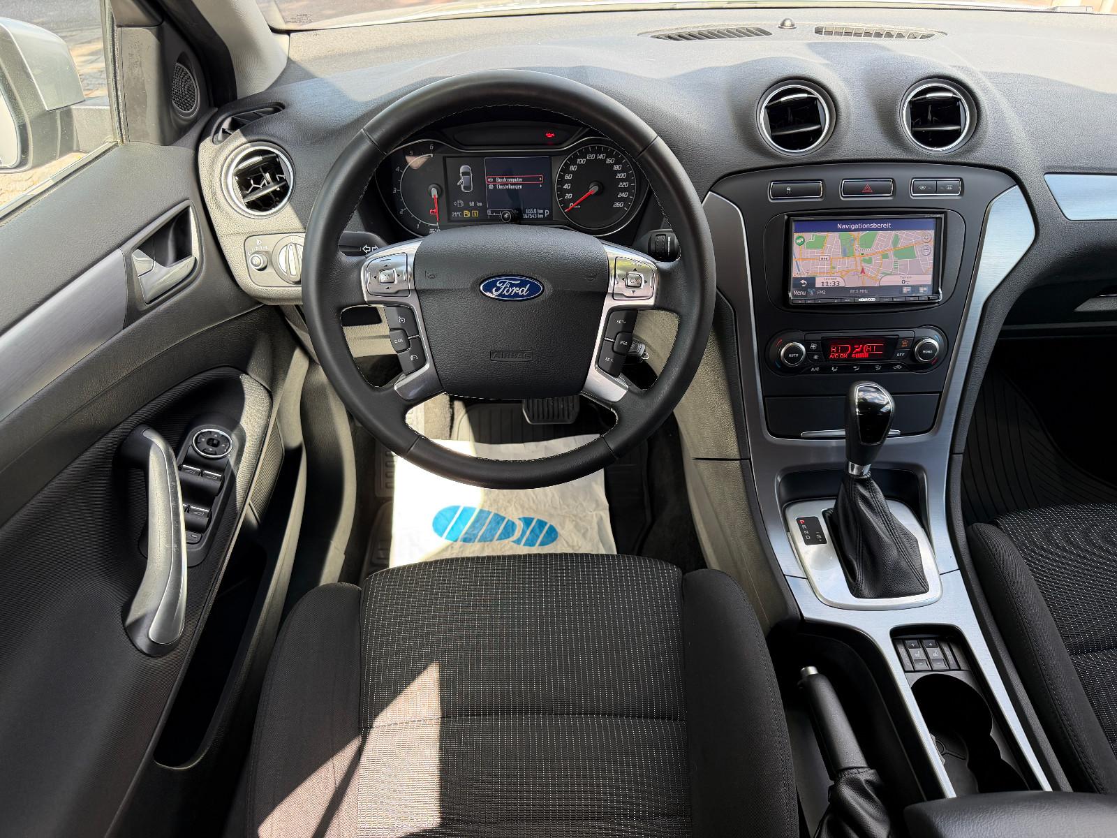 Ford Mondeo 2012 — photo 10
