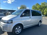 Volkswagen T5 CAMPER/6SITZ/AC/EUR5/ARMAFLEX/KÜCHE/BETT/220V - Volkswagen T5 Transporter in Frankfurt (Main)