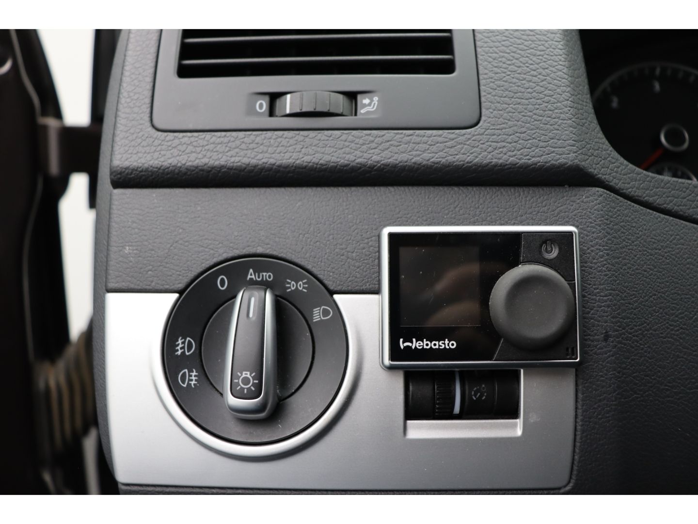 Fahrzeugabbildung Volkswagen T5 Multivan Bus Life lang AHK Bi-Xenon Standheiz