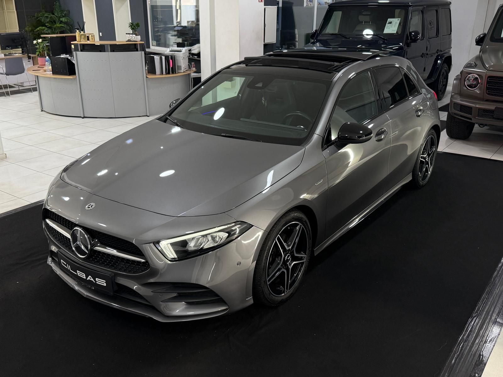 Mercedes-Benz A 180 7G AMG-LINE 2021