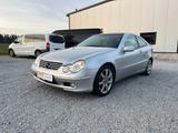 Mercedes-Benz C 230  Sportcoupe Kompressor, Automatik, Pano., - Mercedes-Benz C 230 aus 2002: Coupe