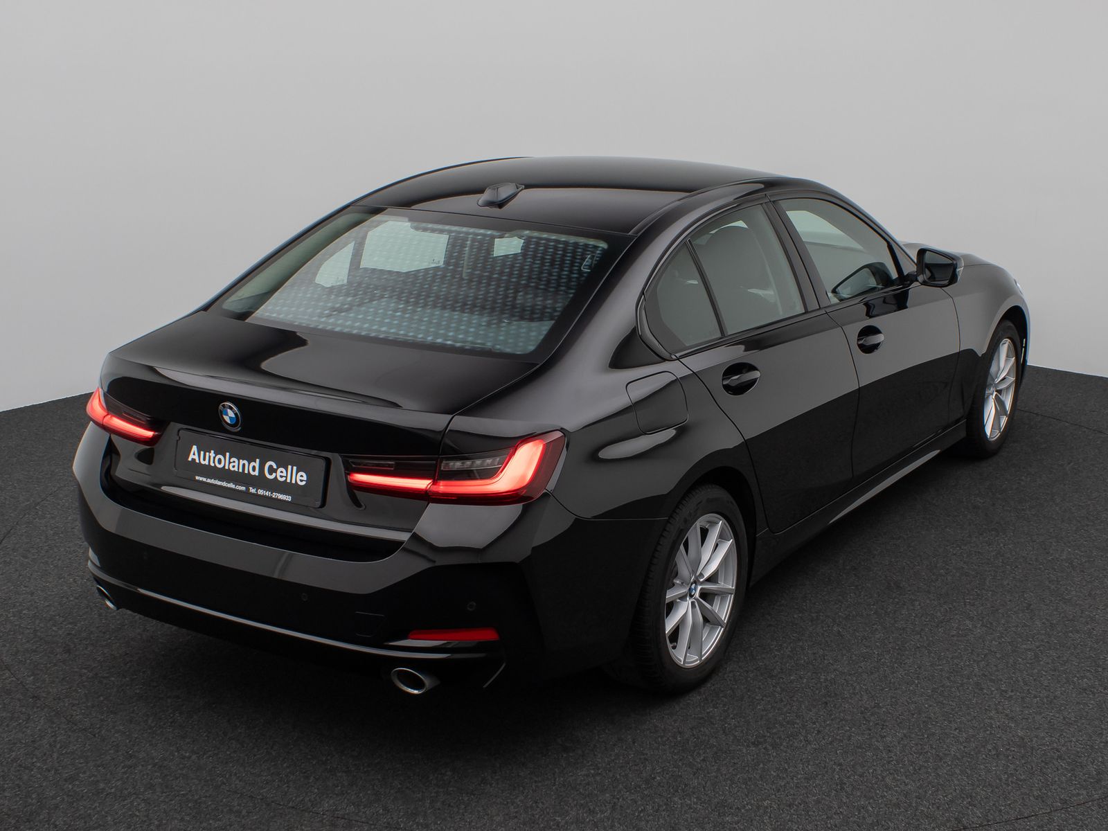 Fahrzeugabbildung BMW 318i DAB PDC Widscreen Geschwindigkeitsreg LED
