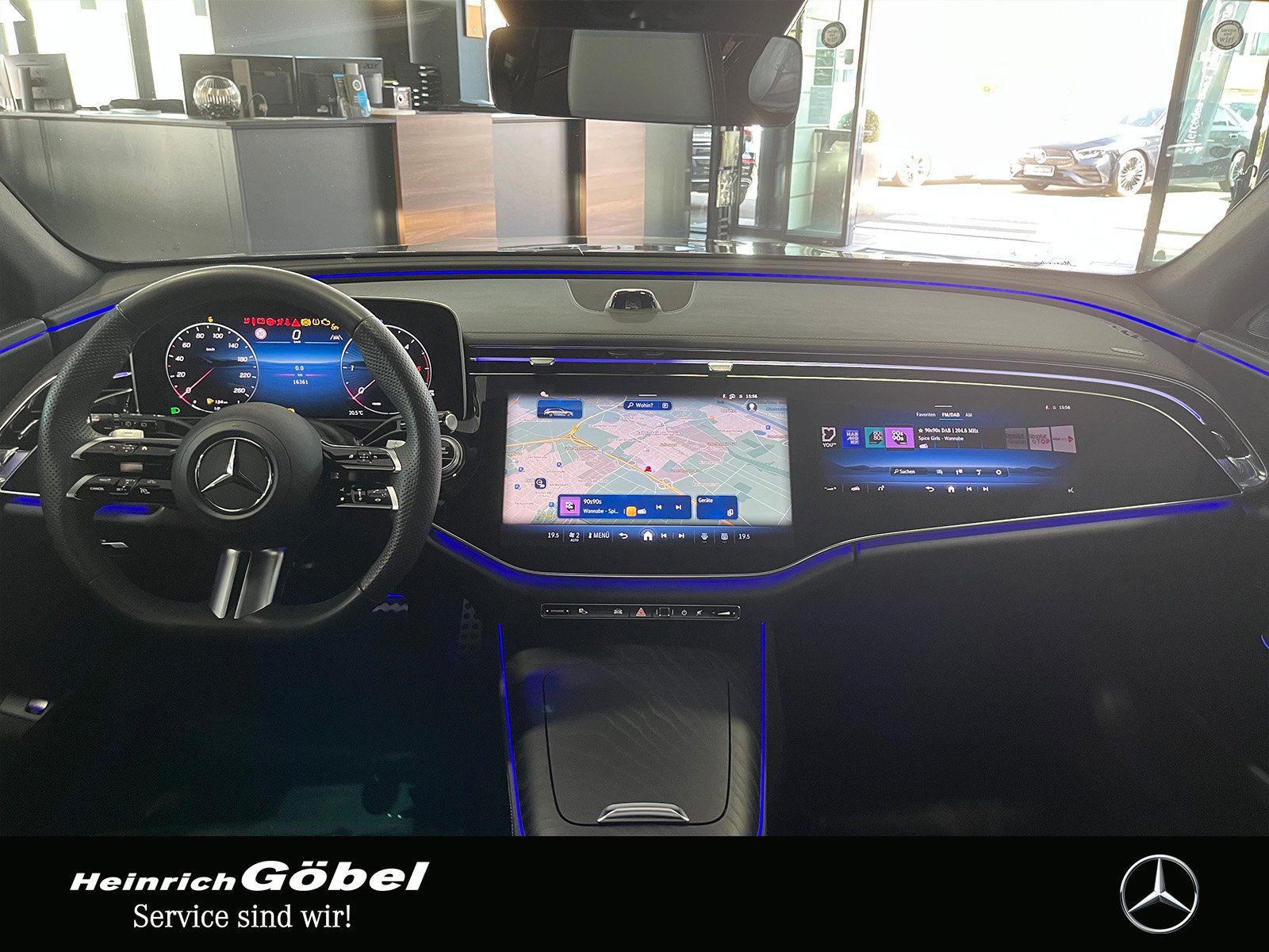Fahrzeugabbildung Mercedes-Benz E 220 d T AMG+SUPERSCREEN+NIGHT+ KAMERA+CARPLAY