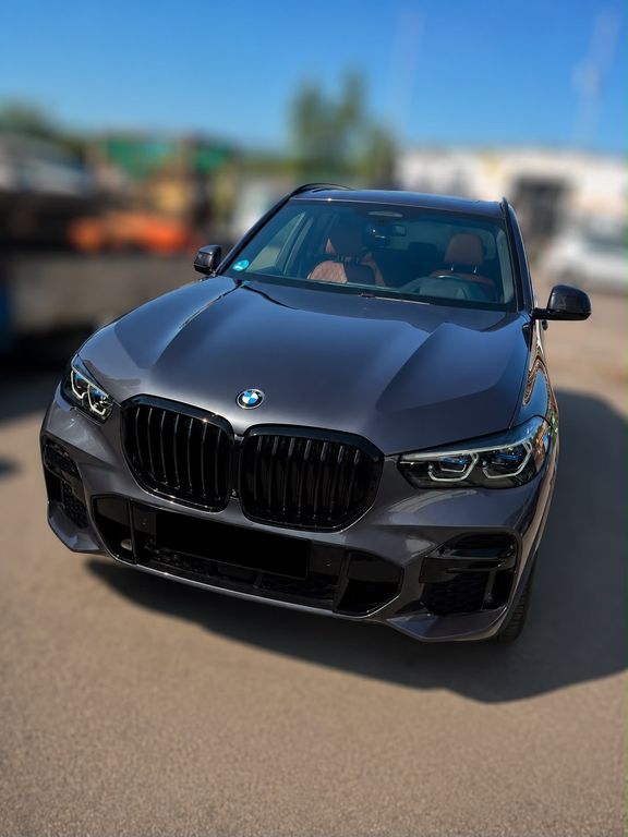 Image of BMW X5 M50