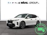 BMW iX xDrive45 M Sport Pro AHK Panorama IconicGlow  - mit Elektro-Antrieb: Weiß