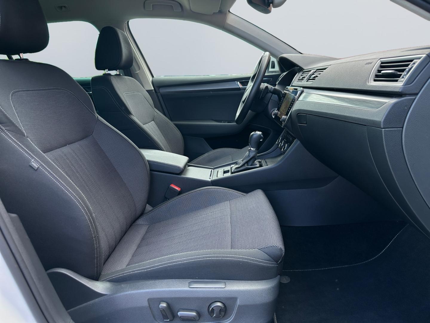 Skoda Superb Combi 1.5 TSI Style *LED*Virtual*ACC*AHK*, миниатюра 18
