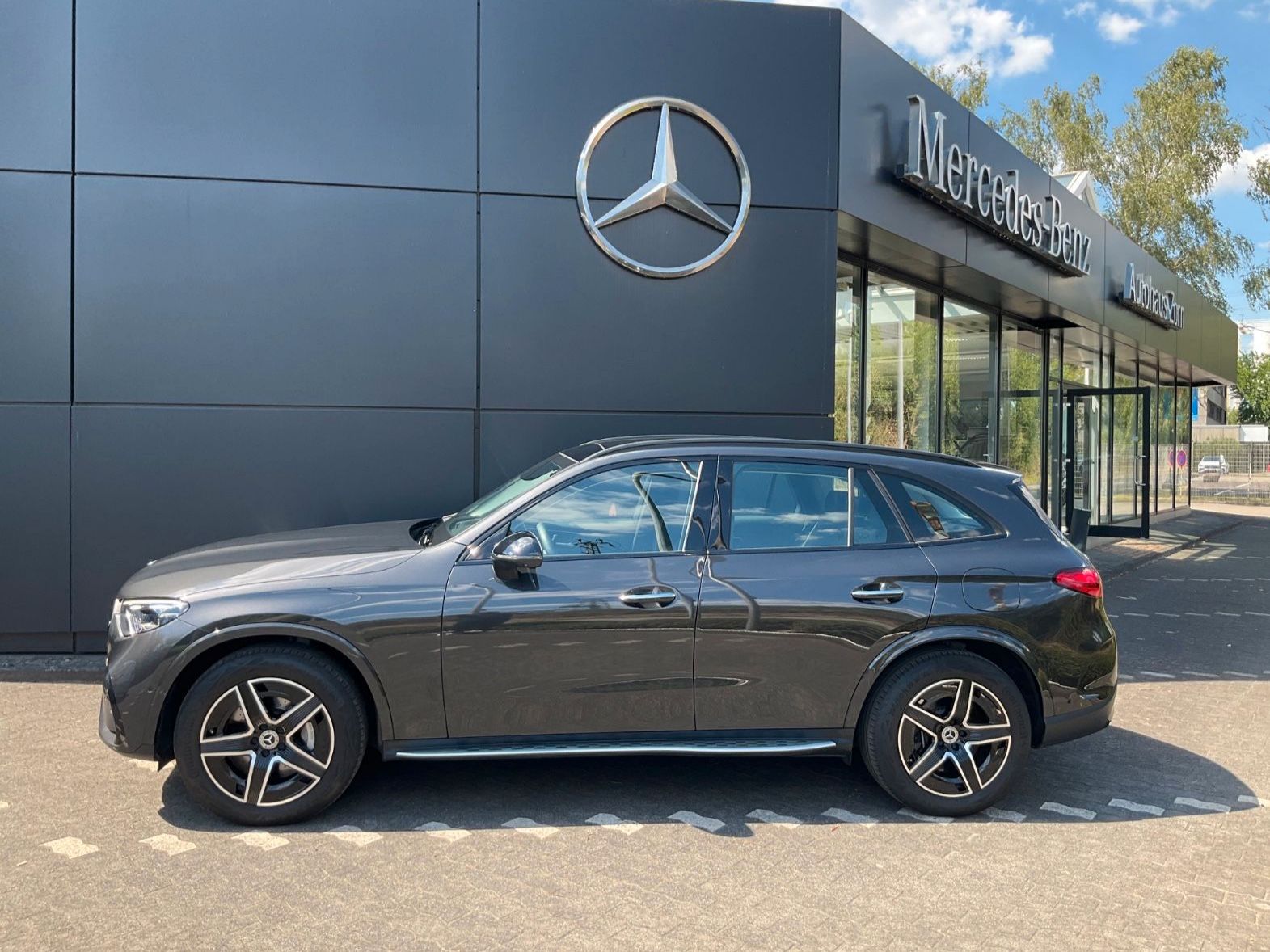 Mercedes-Benz GLC 300 e 4Matic AMG Line Panorama AHK foto 4