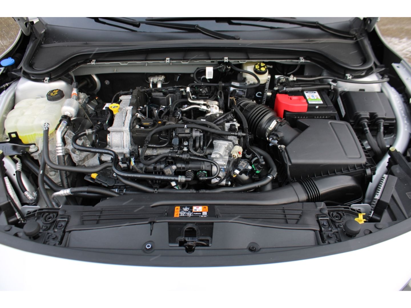 Fahrzeugabbildung Ford Focus Turnier ST-Line ACC LED TWA Navi DAB GJR R