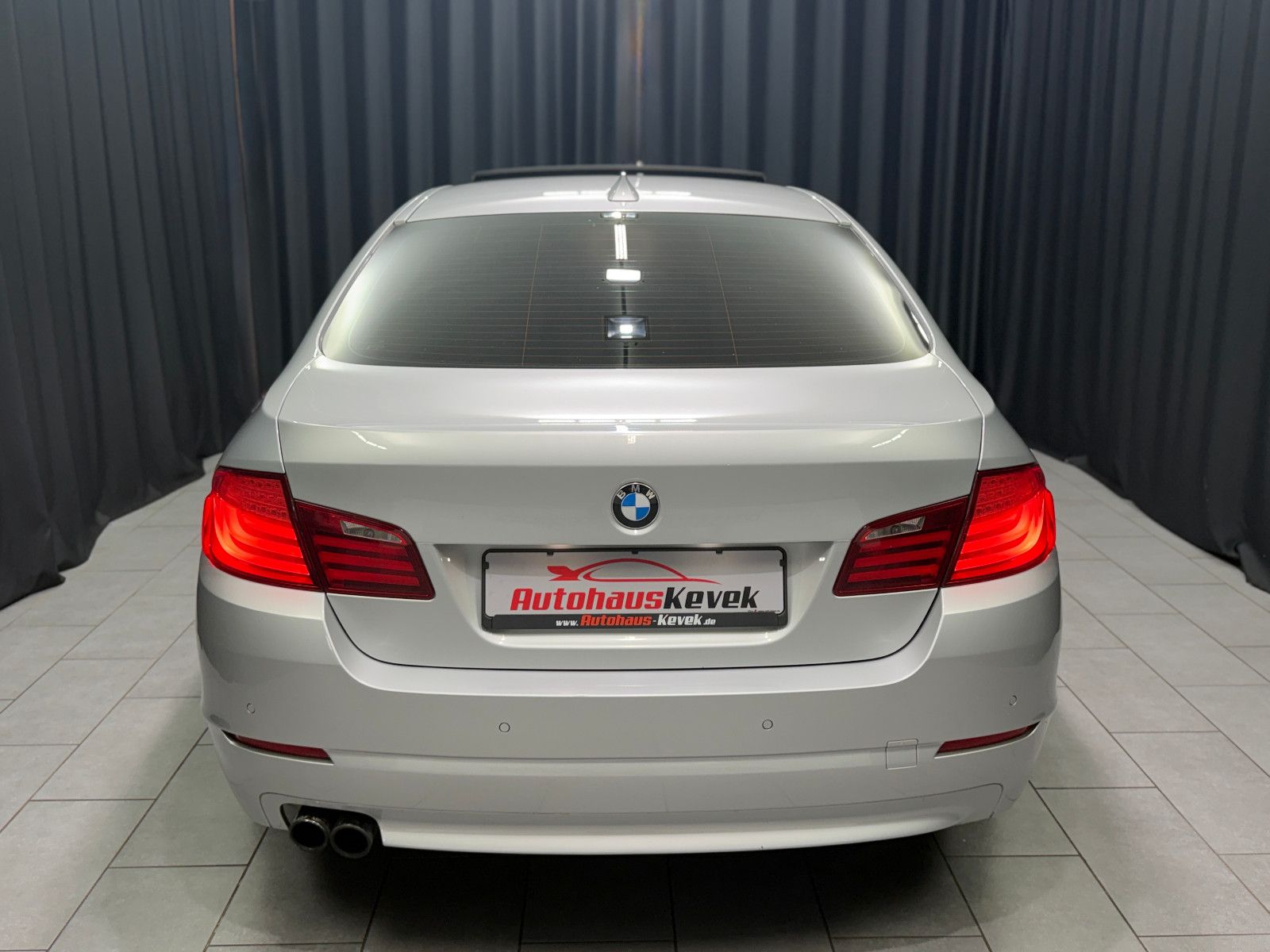 Fahrzeugabbildung BMW 530d Limousine |AUTOMATIK|PANO|NAVI|PDC