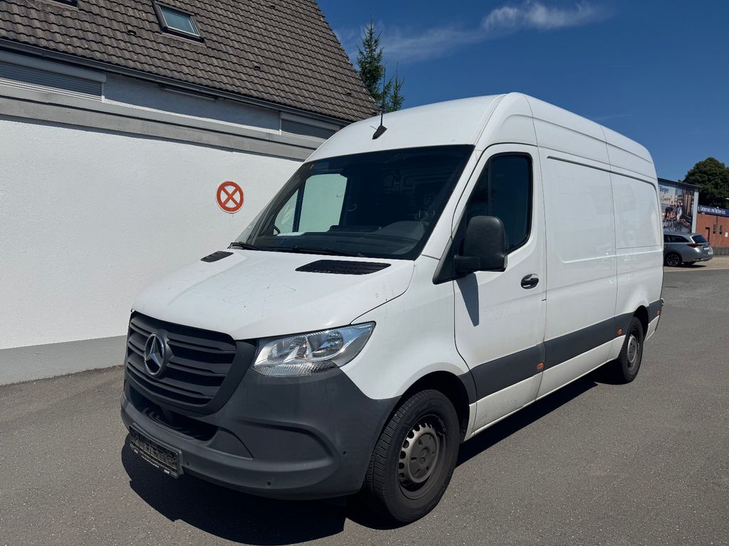 Image of Mercedes-Benz Sprinter