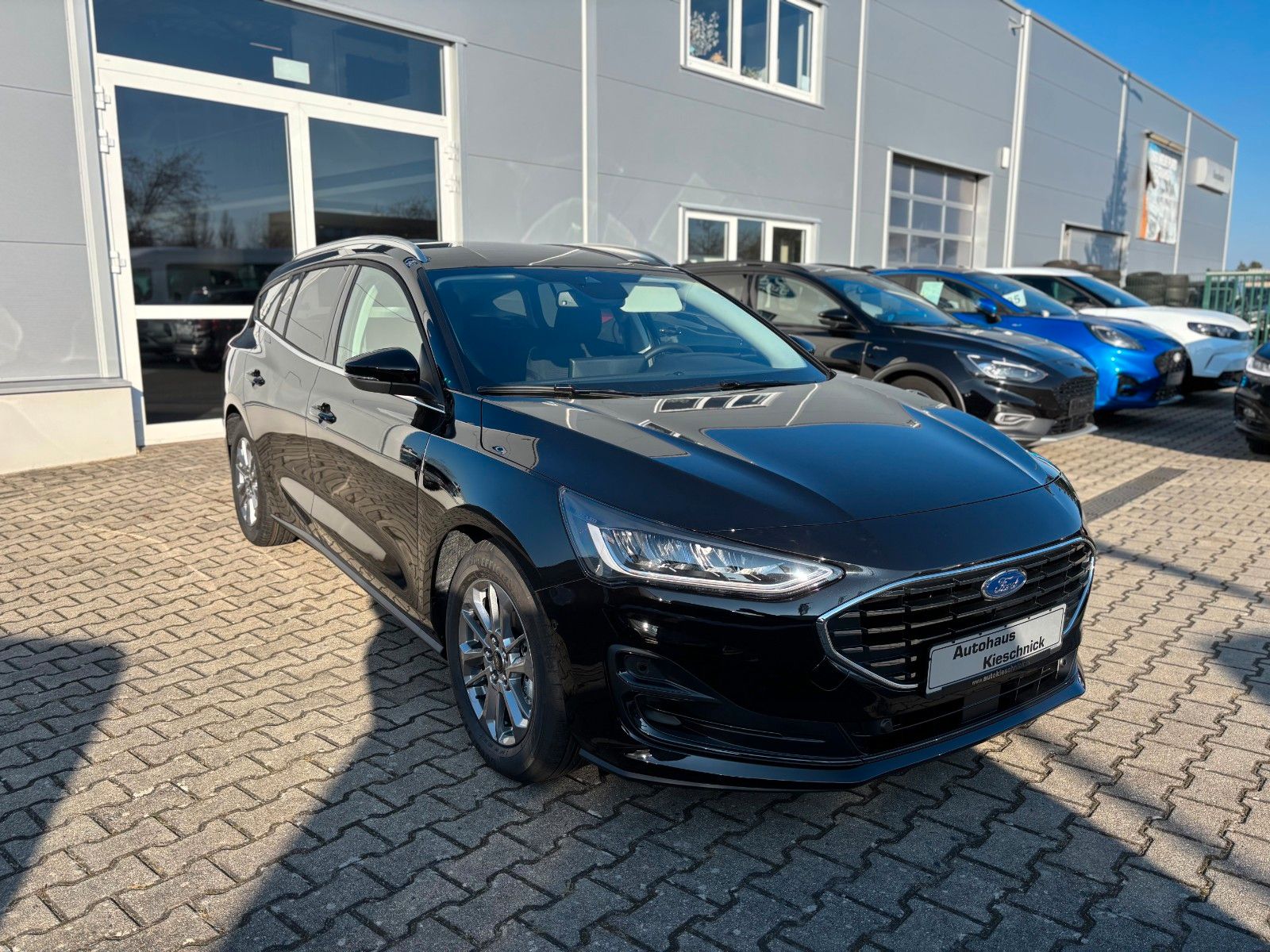 Fahrzeugabbildung Ford Focus Turnier Titanium X