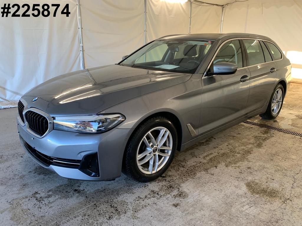 BMW 520d T DRIVING PROCOCKPPROPANOHKKAMERA 2021