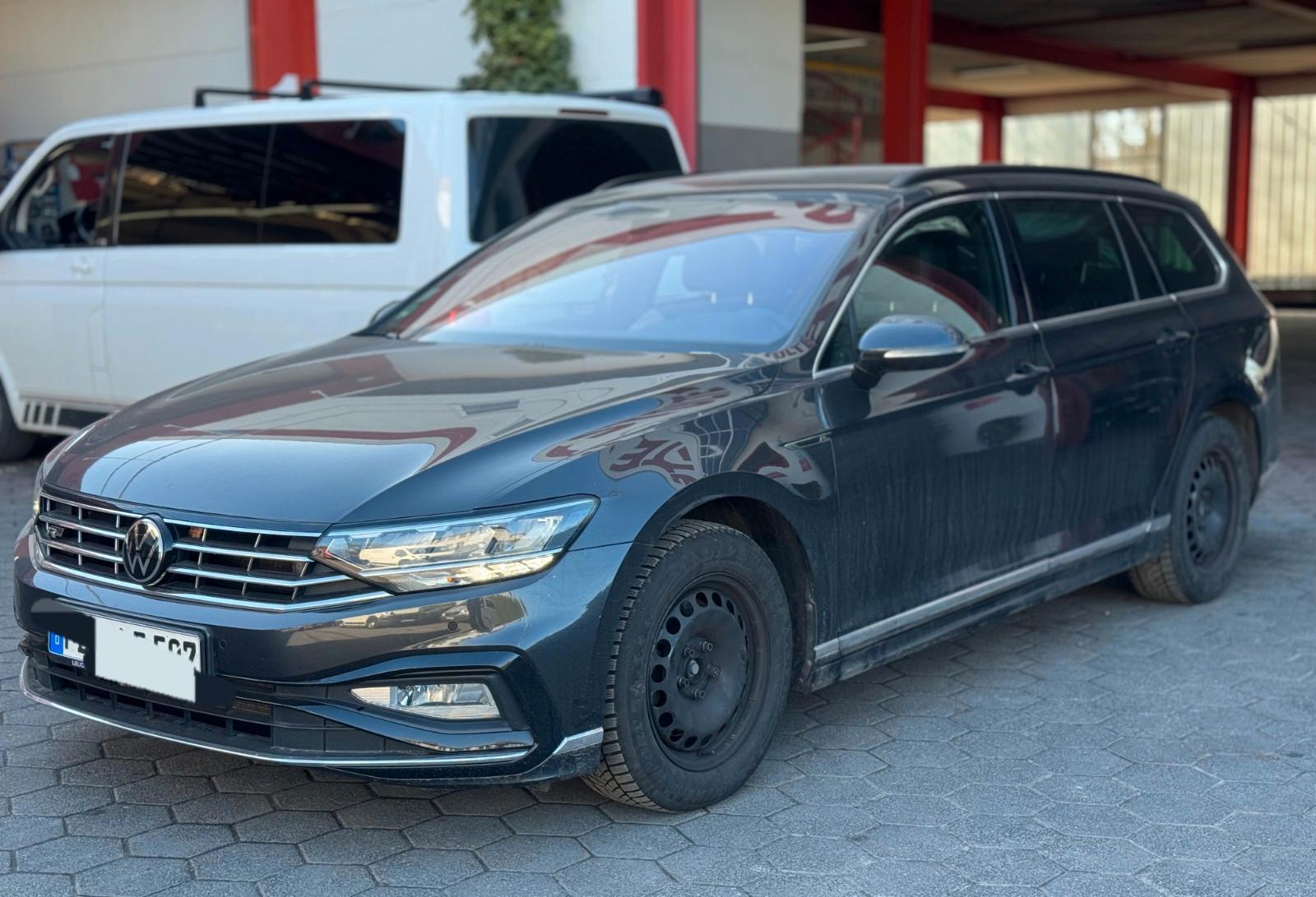 Volkswagen Passat Variant Business R-Line