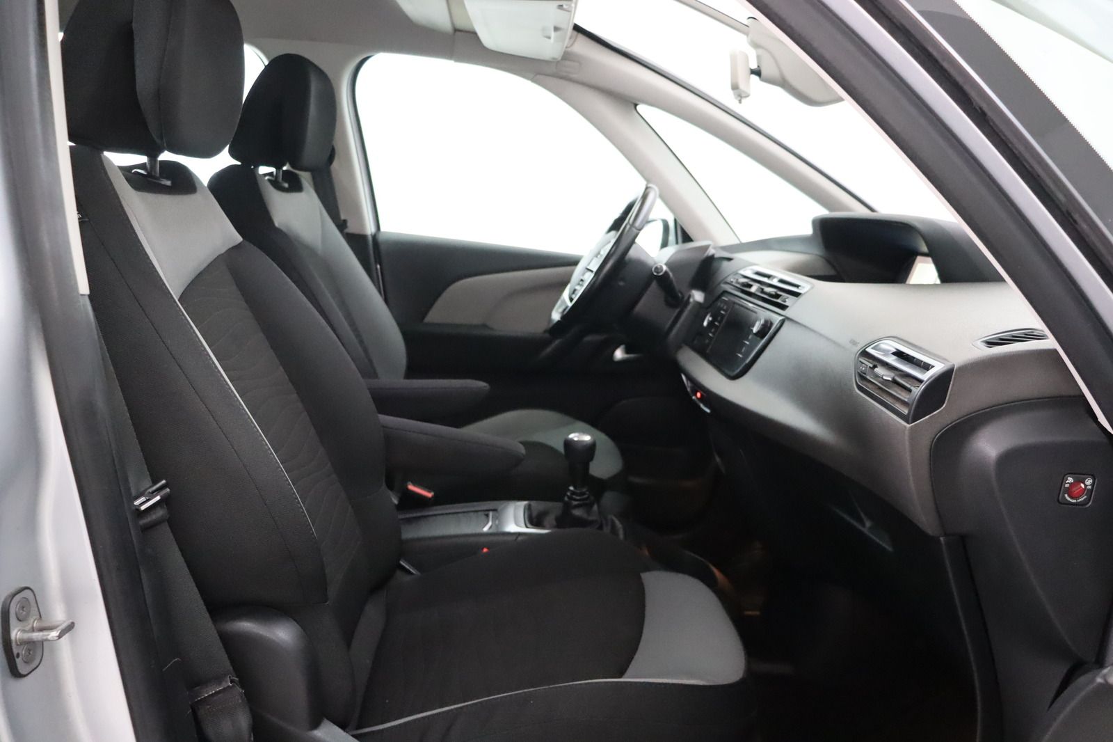 Fahrzeugabbildung Citroën Grand C4 Picasso 7-Sitzer * RFK * Navi * AHK