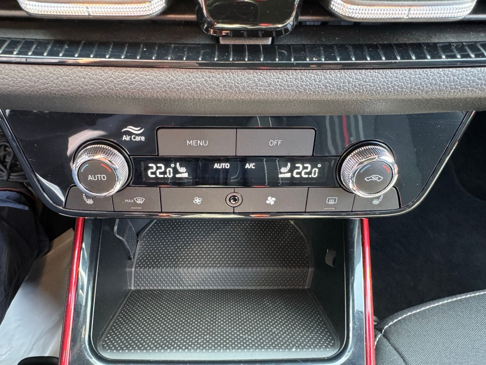 Fahrzeugabbildung SKODA Fabia Monte Carlo 115PS DSG*NAVI*ACC*RFK*behLenk