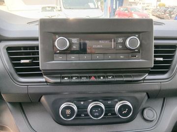 Renault Trafic - 10