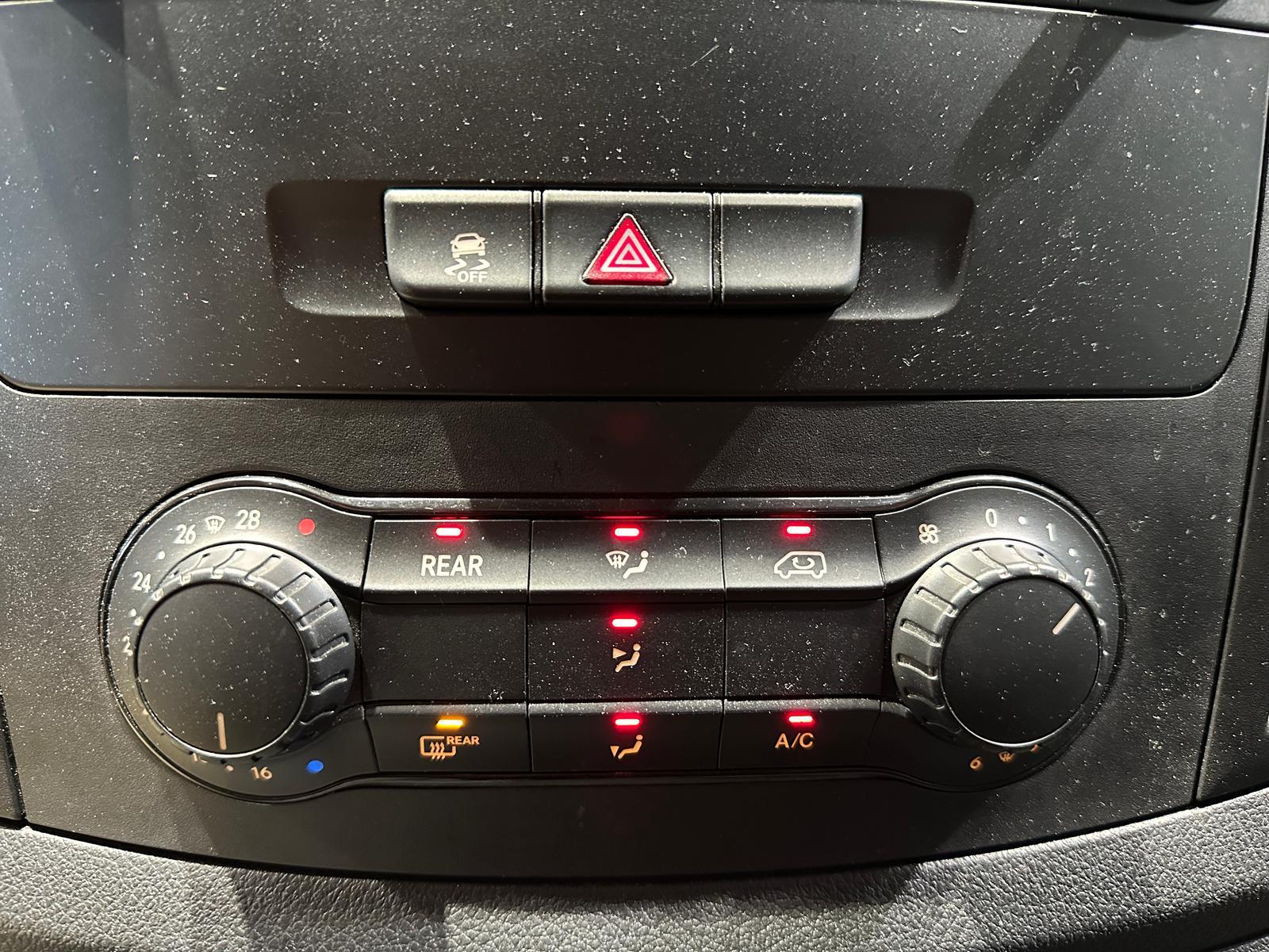 Mercedes-Benz VITO TOURER 114 LANG 9SITZE 2xSCHIEBETÜR 2xKLIMA