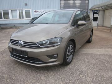 Volkswagen Golf - 1