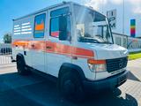 Mercedes-Benz Vario 613 D*Kasten* - Mercedes-Benz Vario mit Diesel-Antrieb