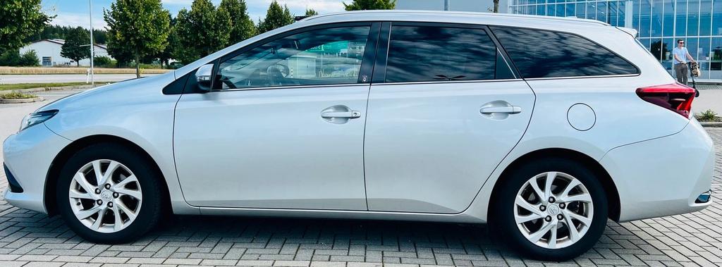 Toyota Auris Touring Sports