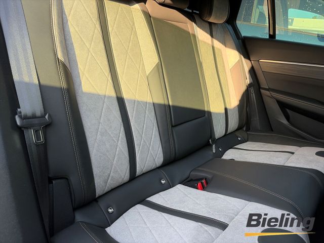 508 SW Plug In Hybrid 225 GT Sportpaket El. Pano