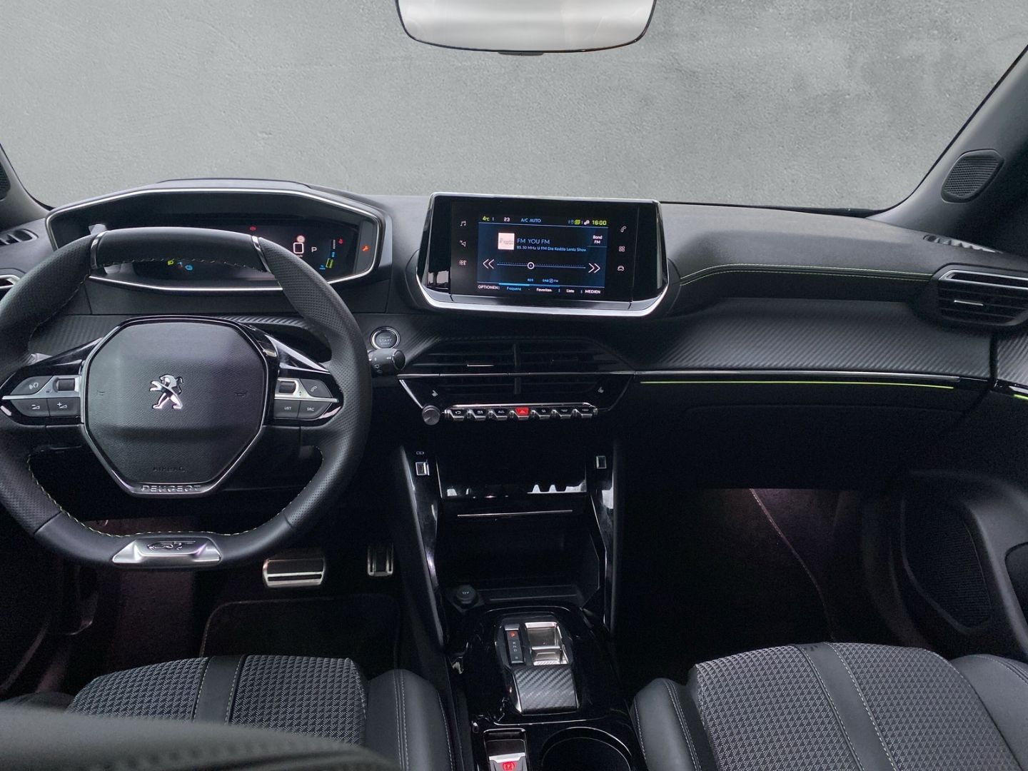 Fahrzeugabbildung Peugeot 2008 e- GT Elektromotor 136 *Sitzheizung*ACC*Kam