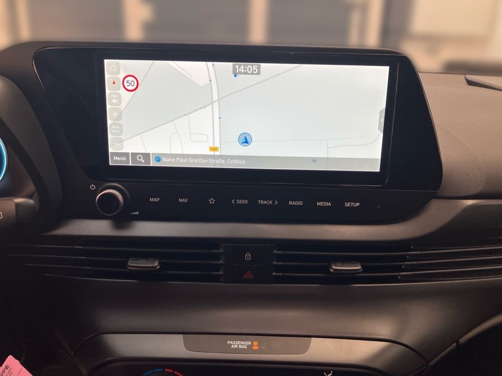 Fahrzeugabbildung Hyundai BAYON 1.0 T-GDI 7-DCT Blackline AUT Akustikglas