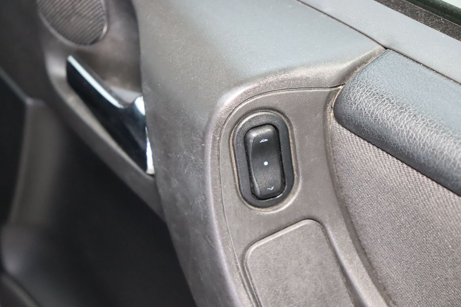 Fahrzeugabbildung Opel Zafira A 1.8i 7 Sitze * HU/AU 03.27 * AHK