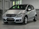Mercedes-Benz A 180 Avantgarde COMAND PDC+KLIMA+SITZHEIZUNG+++ - Mercedes-Benz A-Class aus 2012