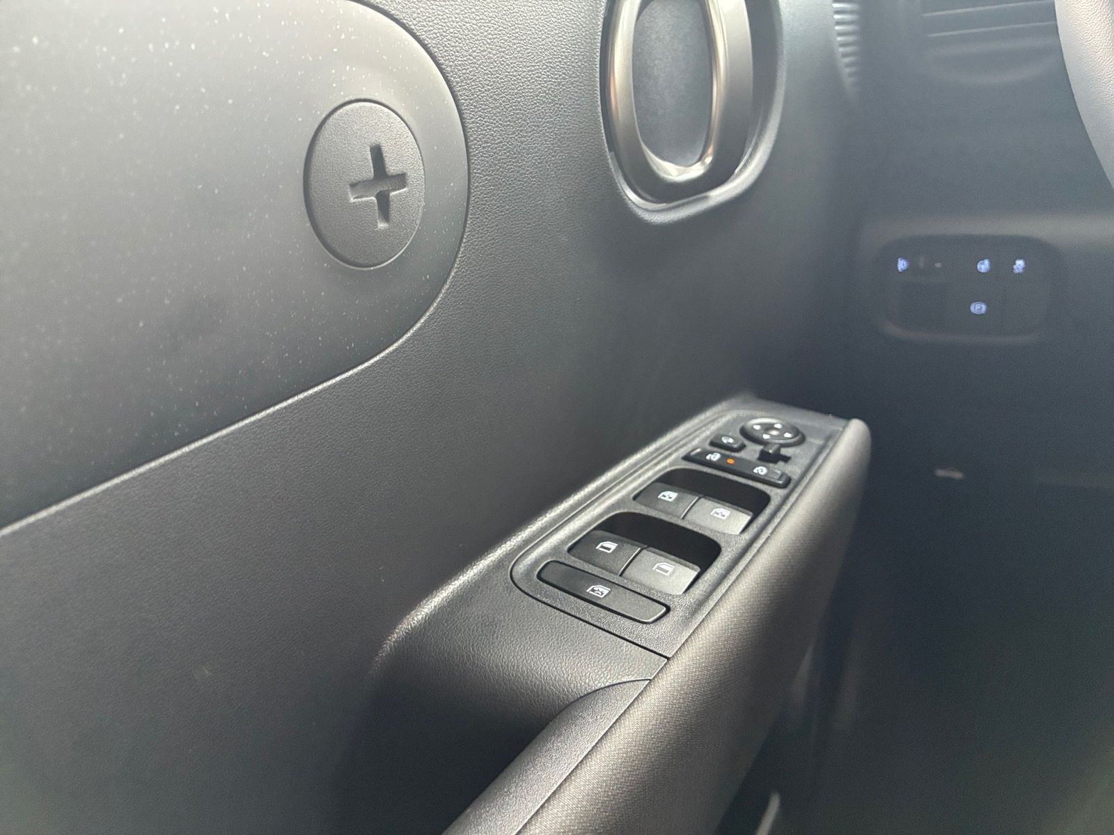 Fahrzeugabbildung Hyundai Inster Elektro FWD 42kWh kW Trend Kamera,Navi,PD