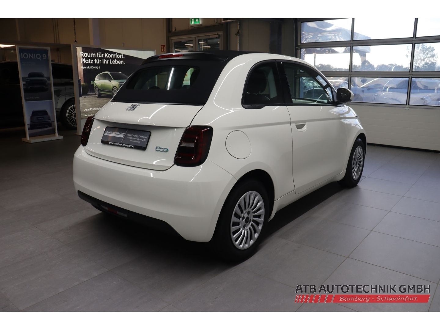 Fahrzeugabbildung Fiat 500e Cabrio 42kWh 95,7% SOH Apple CarPlay Klimaa