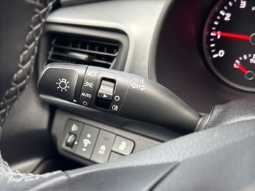 Kia Stonic 1.0 ED7 Emotion Automatik Klima SHZ PDC