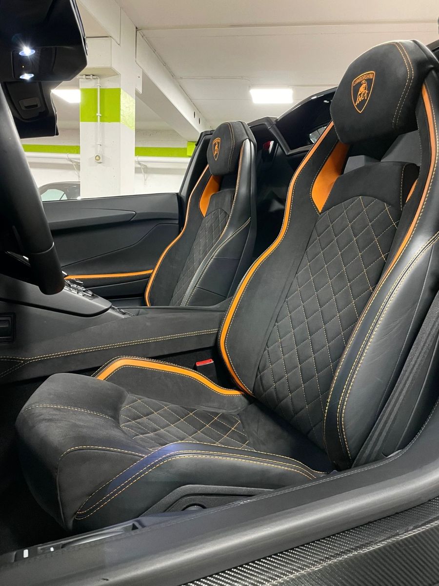 Fahrzeugabbildung Lamborghini AVENTADOR S ROADSTER CARBON LIFT GARANTİ TOPZUST