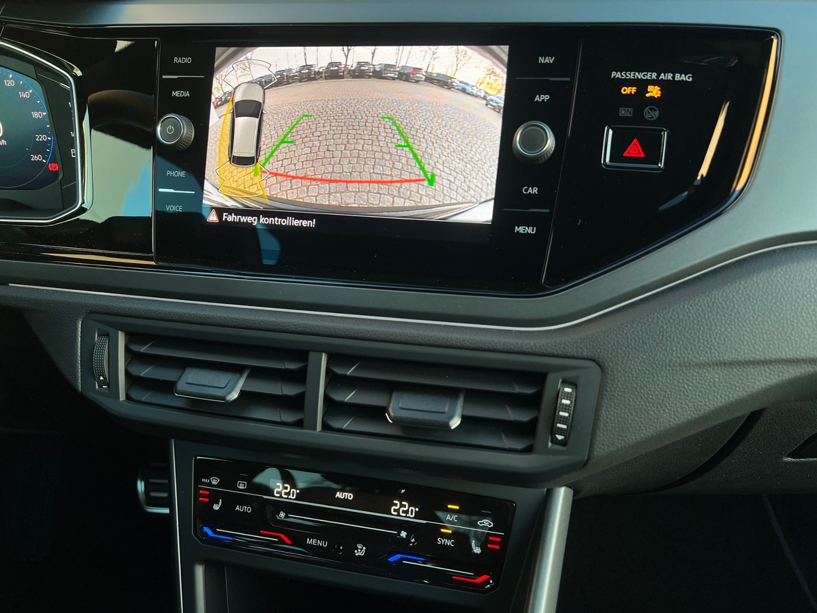 Fahrzeugabbildung Volkswagen Taigo R-Line 1.5 TSI DSG *AHK, IQ-Light, Navi, 1