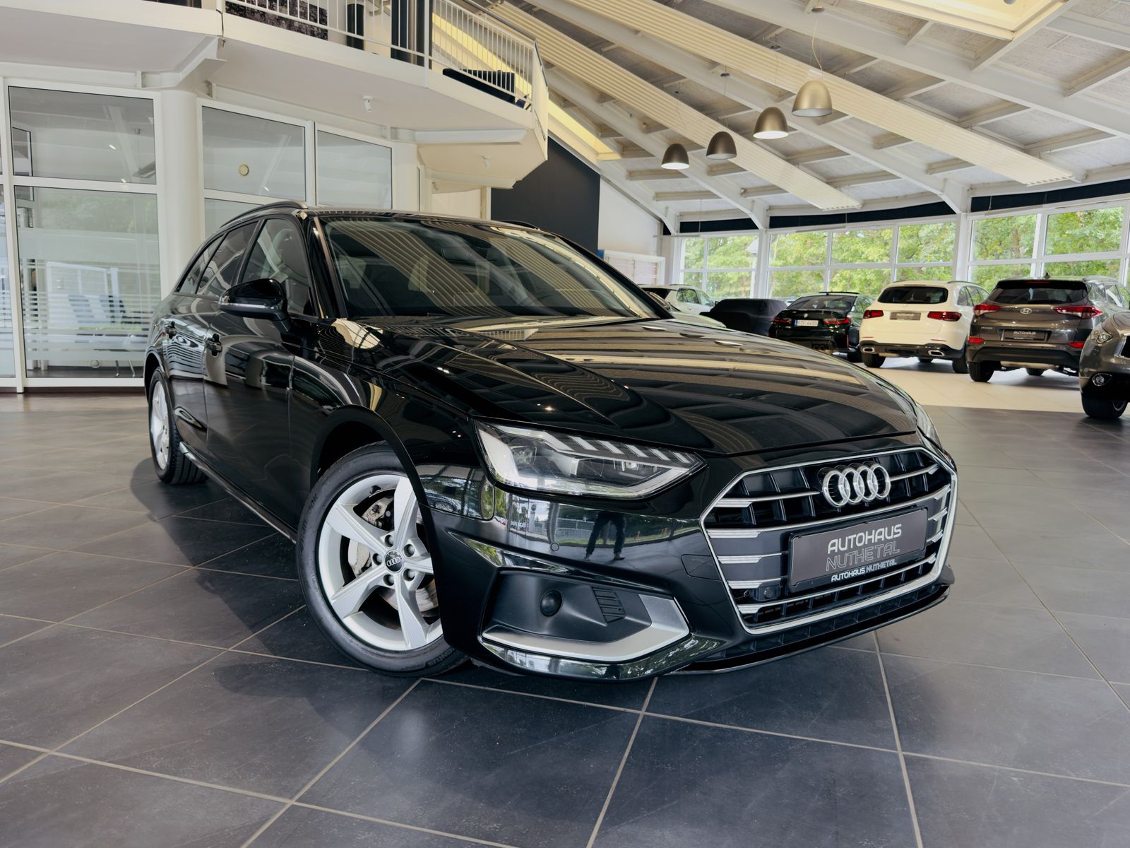 Audi A4 - 1